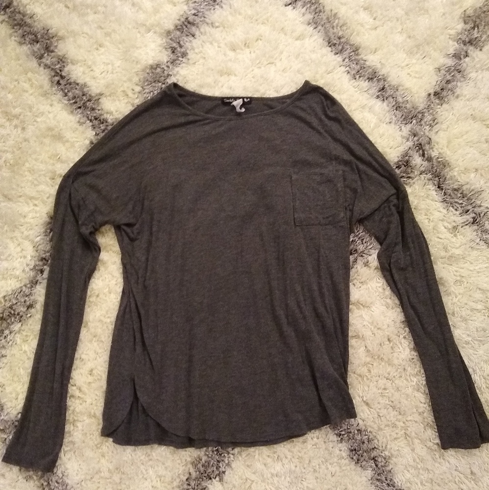 Grey basic tee